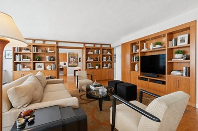 This exceptional home is a meticulously designed combined unit - photo 4