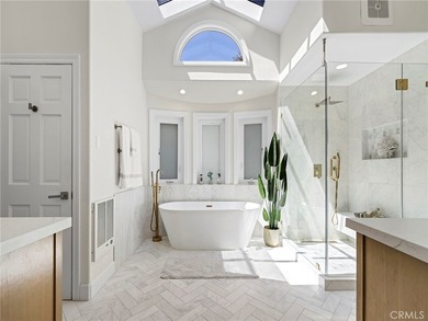 Coastal Cape Cod Estate with ADU in Manhattan Beach Tree Section - photo 30