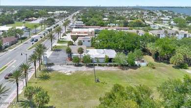 Prime opportunity to bring new life to a well-known former local - photo 34