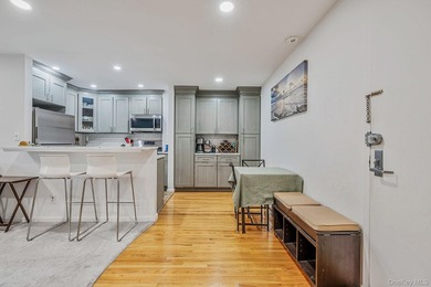 Welcome to this beautifully maintained 1-bedroom, 1-bath co-op - photo 2