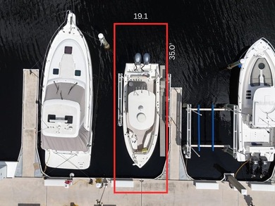 Own your piece of paradise with this premium deep-water boat - photo 3
