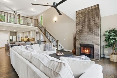 Lakefront living on Lake Arrowhead takes center stage here, with - photo 21