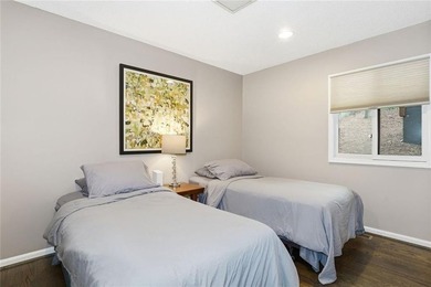Lakefront living on Lake Arrowhead takes center stage here, with - photo 32