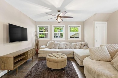 Lakefront living on Lake Arrowhead takes center stage here, with - photo 37