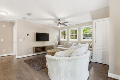 Lakefront living on Lake Arrowhead takes center stage here, with - photo 38