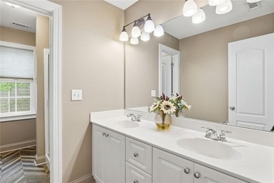 Lakefront living on Lake Arrowhead takes center stage here, with - photo 42