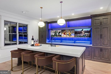 SOPHISTICATED ELEGANCE THROUGHOUT THIS STUNNING NEW CUSTOM - photo 3