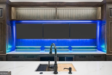 SOPHISTICATED ELEGANCE THROUGHOUT THIS STUNNING NEW CUSTOM - photo 4