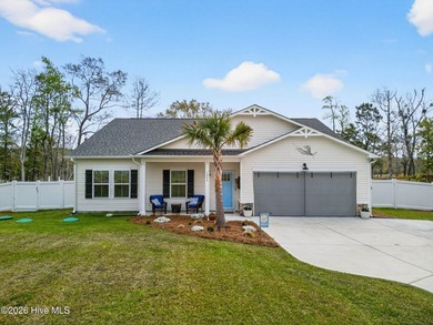 Adorable and move-in ready, this 2024 built home offers - photo 1