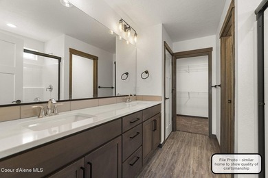 Shops available! With three bedrooms and two bathrooms, this - photo 15