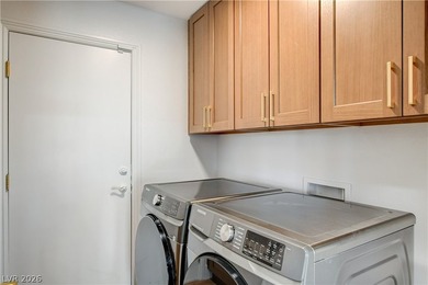 Welcome to this beautifully upgraded, energy-efficient - photo 25