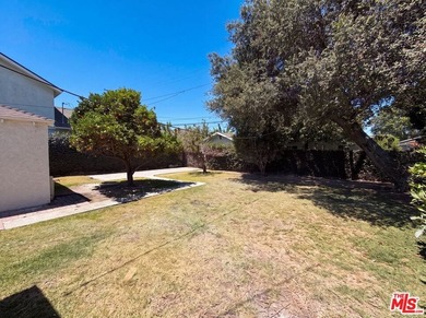 Don't miss 4421 Stanbridge Ave, showcasing fresh interior and - photo 40