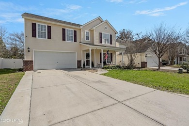 Welcome home to this spacious and beautifully maintained - photo 45