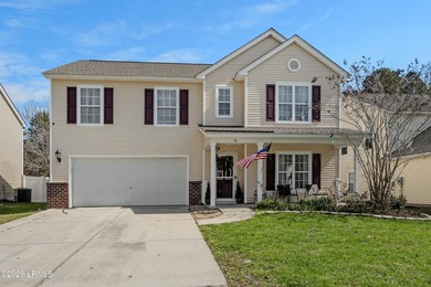 Welcome home to this spacious and beautifully maintained - photo 47