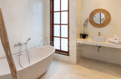 Chic and Cozy 3-Bedroom Villa in North Pererenan - photo 11