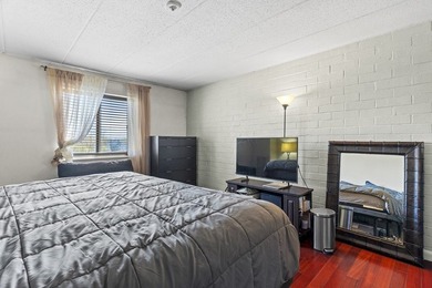 Fantastic condo for sale at Hamilton Bay Condominiums: spacious - photo 15