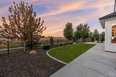 Experience elevated living in this move-in-ready Legacy home - photo 25