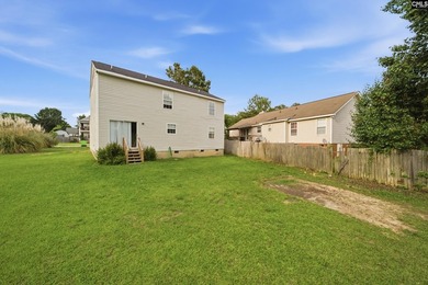 305 Cutter Ct is the kind of home that gives you space - photo 29