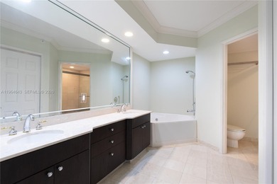 Spectacular 20th-floor residence with unobstructed panoramic