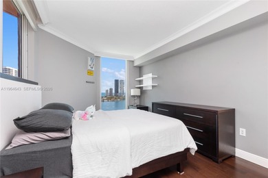 Spectacular 20th-floor residence with unobstructed panoramic