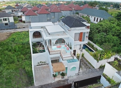 Chic and Cozy 3-Bedroom Villa in North Pererenan - photo 21
