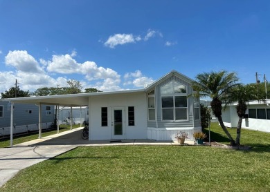 Lake Tohopekaliga Home For Sale in Saint Cloud Florida