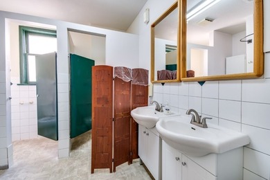 Fantastic Downtown Investment: Prime P2 Zoned Property with - photo 11