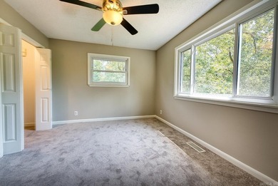 Nestled on 1.7 scenic acres in Hot Springs, Arkansas, this - photo 12