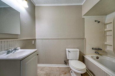 Nestled on 1.7 scenic acres in Hot Springs, Arkansas, this - photo 14