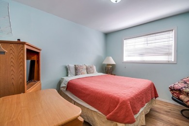 Fantastic Downtown Investment: Prime P2 Zoned Property with - photo 14