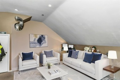 Welcome to your elegant and spacious remodeled, 6+ bedroom, 5 - photo 22