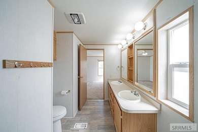 Escape to the peace and privacy of country living with this - photo 22
