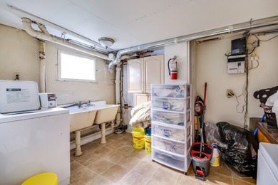 Fantastic Downtown Investment: Prime P2 Zoned Property with - photo 26