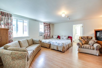 Fantastic Downtown Investment: Prime P2 Zoned Property with - photo 27