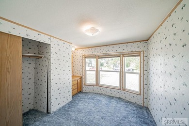 Escape to the peace and privacy of country living with this - photo 28