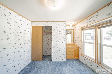 Escape to the peace and privacy of country living with this - photo 29