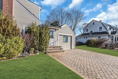 Welcome to your elegant and spacious remodeled, 6+ bedroom, 5 - photo 31