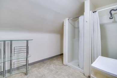 Fantastic Downtown Investment: Prime P2 Zoned Property with - photo 33