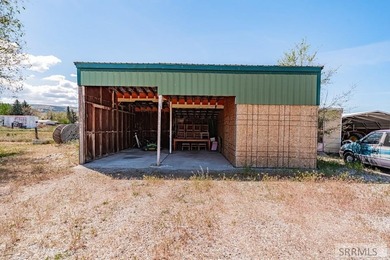 Escape to the peace and privacy of country living with this - photo 37