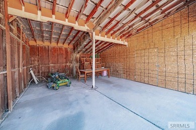 Escape to the peace and privacy of country living with this - photo 40