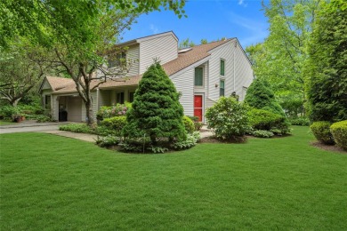Lake Condo For Sale in Huntington, New York