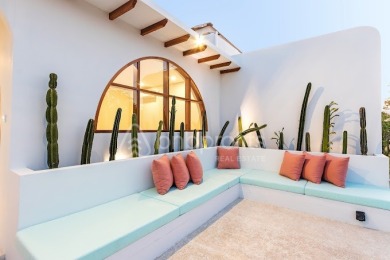 Chic and Cozy 3-Bedroom Villa in North Pererenan - photo 13