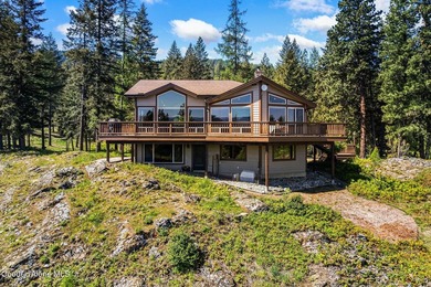 Incredible opportunity to own a well loved lake view home in - photo 2