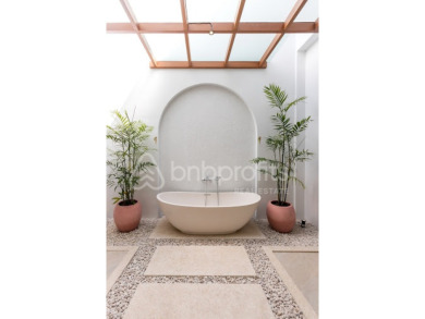 Chic and Cozy 3-Bedroom Villa in North Pererenan - photo 9