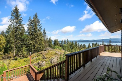 Incredible opportunity to own a well loved lake view home in - photo 9