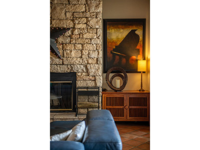 The road up to 21 Hulumanu Place winds along a dramatic - photo 12