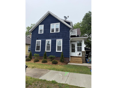 Remodeled Duplex looking for its new owner, Upper unit features - photo 16