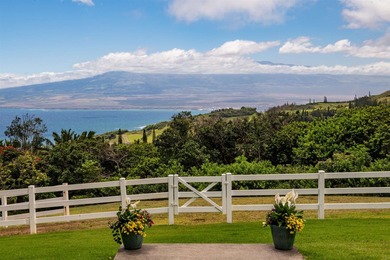The road up to 21 Hulumanu Place winds along a dramatic - photo 29