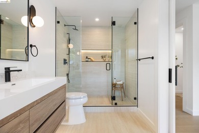 Nestled in Oakland's coveted Crocker Highlands neighborhood, 799 - photo 31