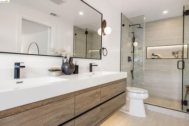 Nestled in Oakland's coveted Crocker Highlands neighborhood, 799 - photo 32